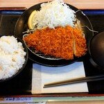 松乃家 - ロースカツ定食590円税込。