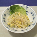 KINOKUNIYA - 豆もやしは、根切りして五分間茹で、ポン酢とオリーブオイルで食べる
