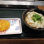 はなまるうどん - 冷かけうどん  中    430円        コロッケ130円