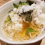 焼きあご煮干しらぁめん とびうお - 半分は割りスープで〆に