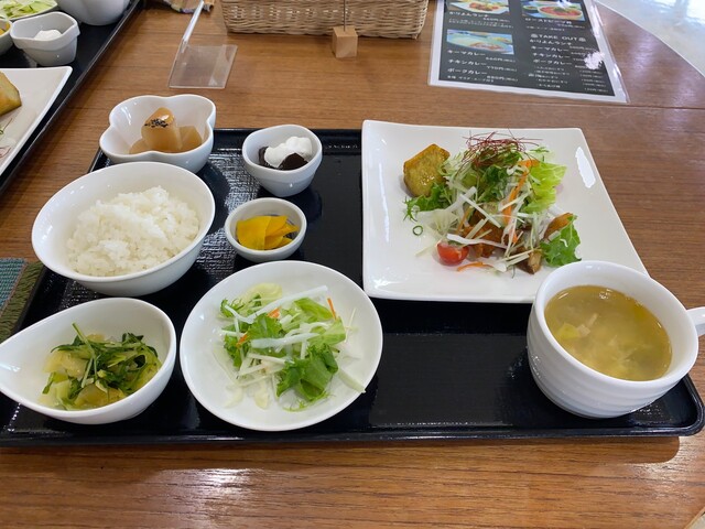 レストラン かりよん おむすび カフェ かりよん 泉中央 カフェ 食べログ