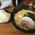 壱角家 - 料理写真:塩ラーメン700円(壱角家の日で550円)終日ライス無料(2021.2.11)