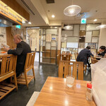 お好み焼き タンポポ - 変な時間（15時頃）なのに流行ってます。