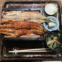 にょろ助 銀座 - 鰻重 特上 食べ比べ（4500円）+肝吸（300円）