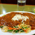 ナイアガラ - カレスパ 900円 、大森券(ライス＆ルウ大盛) 200円、コールスロー 180円、ミニコールスローと合わせて大盛りで