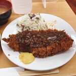 味一 - お皿いっぱいのトンカツ