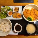 吉翔 - お肉ランチ(800円)です。