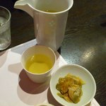 宮の森れんげ堂 - 箸休め的ザーサイ＆ジャスミンティーです。