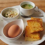 ういんぐ - ●アイスコーヒー　430円（終日モーニングサービス付き）
のモーニングサービス