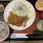 大戸屋 - 炭火焼きチキンの葱ソース定食・五穀米大盛790円税込