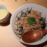 焼鳥 おみ乃 - そぼろ丼と鶏スープ