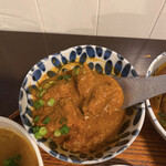 月と亀 - ポークビンダルー。インドでは珍しい豚肉のカレーです。