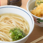 やりうどん - ハーフ天丼 レギュラーうどんセット