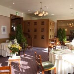 アルピーノ - 1階ダイニング