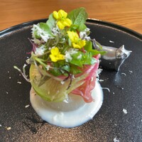 アグリスケープ - 生ハムで炊いた大根とそのソース 葉野菜のサラダ