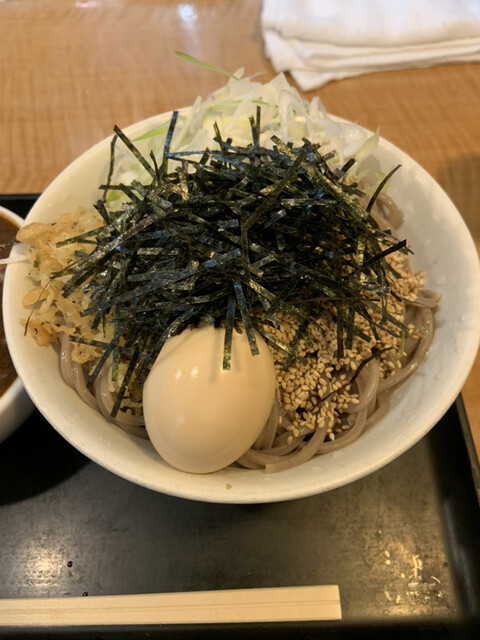 なぜ蕎麦にラー油を入れるのか 東新宿店 東新宿 そば 食べログ