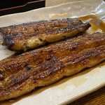 かぶと - 蒲焼き(養殖) 蒲焼き(天然)