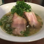 花鳥風月 - 黄金ラーメン（塩味）  700円なり