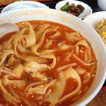 北京家庭菜 - 酸ラー刀削麺