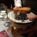 レストラン バカール - タイ焼き！？かと思ったらこちらもスズキのパイ包み焼きでした。遊び心ありますｗ