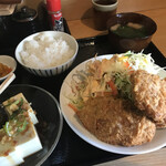 ありんこ - メンチカツ定食+冷奴