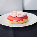 Krispy Kreme Doughnuts - フラワークリーム