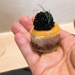 銀座 大石 - アミューズ：ホタルイカとキャビアのグジェール