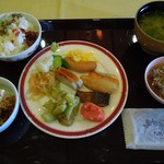 Hyakunen Dainingu - とってきた料理（夫）