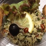 スーリィ・ラ・セーヌ - クスクスのサラダ