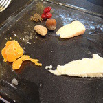 ガストロノミー ジョエル・ロブション - パンを食べ過ぎて、限界に来ていたため全種類頼めず・・・・（無念）