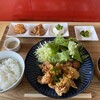 蝦夷マルシェ - 油淋鶏定食1000円