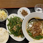 満福 - 料理写真:青椒肉絲定食