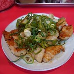 大栄ラーメン - 料理写真:ホルモン@490