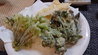 Hotaru ya - 山菜の天婦羅！