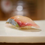 東麻布 天本 - 縞鯵