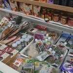 マルタケ商店 - オカズになりそうな海鮮加工品