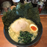 Yokohama Ramen Ippachiya - 海苔増し麺硬め