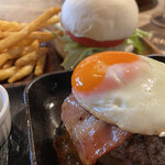 Hamburger Cafe UNICO - 