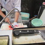 きときと - フグを捌いてる様子を撮らせて頂きました。