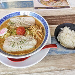 マルユ キッチン - 料理写真:からみそラーメン　と　小ライス