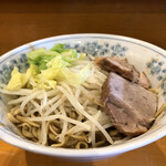 ラーメン O - 料理写真:ラーメン