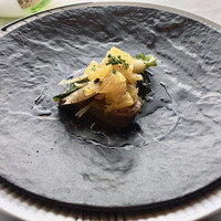 アロマフレスカ 名古屋 - 牛タンの煮込み ハッサクのアクセント
                      ミニ大根の含め煮、アサツキ、茗荷