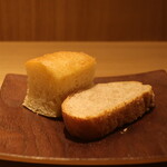 RISTORANTE IL NODO - 自家製フォカッチャとライ麦パン