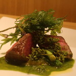 RISTORANTE IL NODO - 岩手県短角牛サーロイン 藁 渡辺農園の玉ねぎ 菜の花 山北の自然アップ