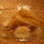 RISTORANTE IL NODO - 旬の筍 プーアル茶パンナコッタ トスカーナ初摘みオリーブオイルアップ