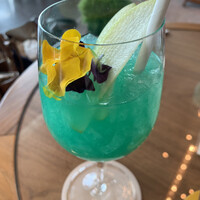 ザ タヴァン グリル＆ラウンジ - 