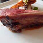 ベルエキップ - お肉メイン
      骨付き子羊の3時間ロティ