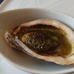 ベルエキップ - 前菜1
      コンテポラリーな牡蠣のグラタン