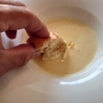 ベルエキップ - 当然パンも浸けて食べてみる。う〜んまい！