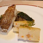 清藤 - ③魚料理→鯛のムース、鯛のグリル、サワラの香味焼き